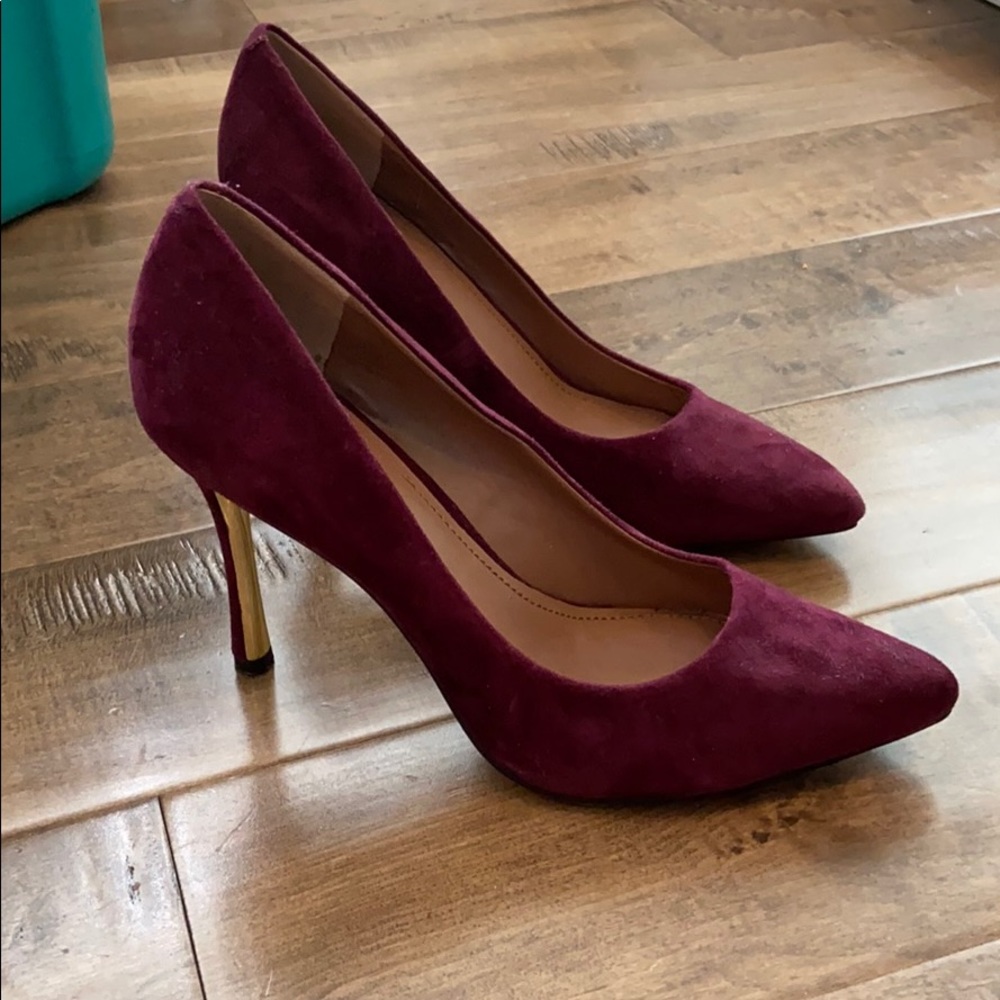 Vince Camuto suede heels